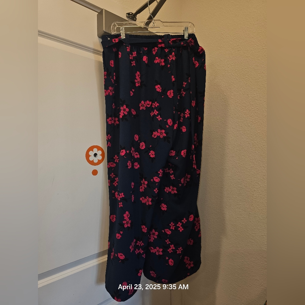 Torrid Floral Blue and Pink Pants